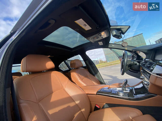 БМВ 5 Серія 2014 у Чернігові на Automoto.ua Синій БМВ 5 Серія, об'ємом двигуна 3 л та пробігом 90 тис. км за 28900 $, фото 37 на Automoto.ua