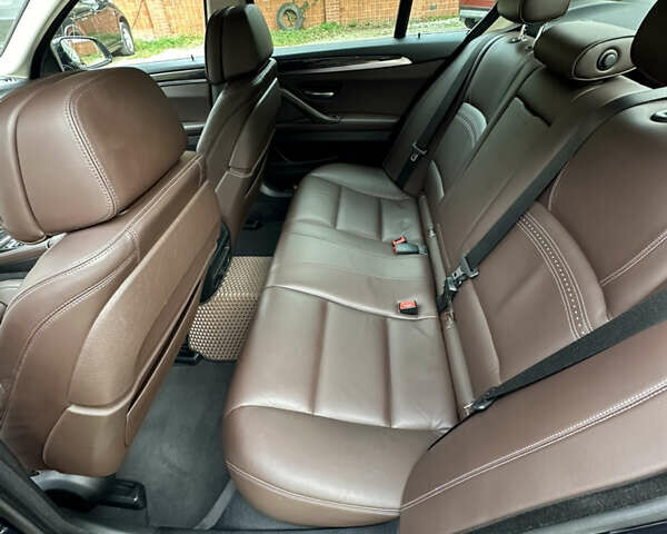 Синий БМВ 5 Серия, объемом двигателя 3 л и пробегом 297 тыс. км за 20000 $, фото 17 на Automoto.ua