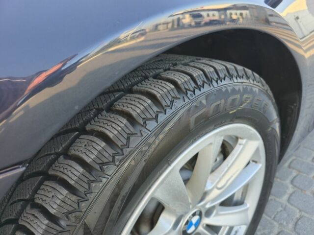 Синий БМВ 5 Серия, объемом двигателя 0 л и пробегом 180 тыс. км за 11900 $, фото 1 на Automoto.ua