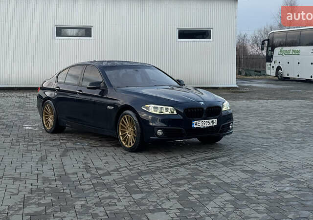 Синий БМВ 5 Серия, объемом двигателя 3 л и пробегом 388 тыс. км за 21500 $, фото 1 на Automoto.ua