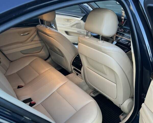 Синій БМВ 5 Серія, об'ємом двигуна 2.98 л та пробігом 93 тис. км за 20500 $, фото 6 на Automoto.ua