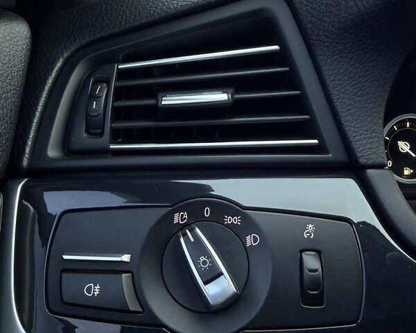 Синій БМВ 5 Серія, об'ємом двигуна 2 л та пробігом 123 тис. км за 20000 $, фото 31 на Automoto.ua