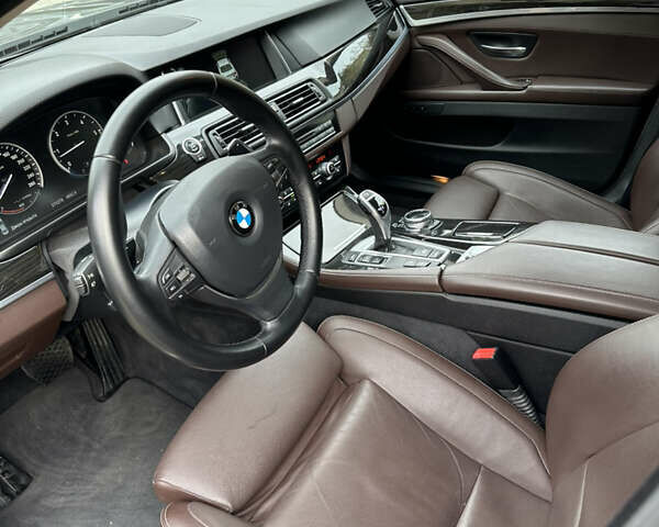 Синий БМВ 5 Серия, объемом двигателя 3 л и пробегом 297 тыс. км за 20000 $, фото 13 на Automoto.ua