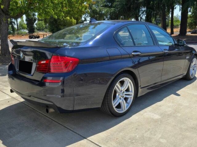 Синий БМВ 5 Серия, объемом двигателя 3 л и пробегом 155 тыс. км за 9950 $, фото 3 на Automoto.ua