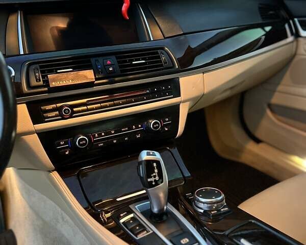 Синій БМВ 5 Серія, об'ємом двигуна 2.98 л та пробігом 93 тис. км за 20500 $, фото 10 на Automoto.ua