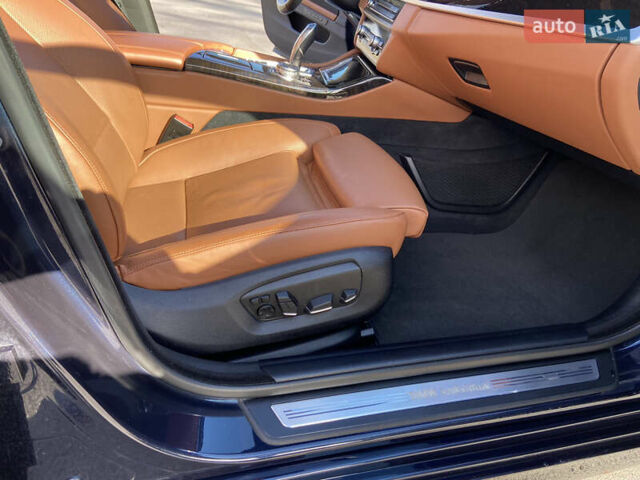 БМВ 5 Серія 2014 у Чернігові на Automoto.ua Синій БМВ 5 Серія, об'ємом двигуна 3 л та пробігом 90 тис. км за 28900 $, фото 19 на Automoto.ua