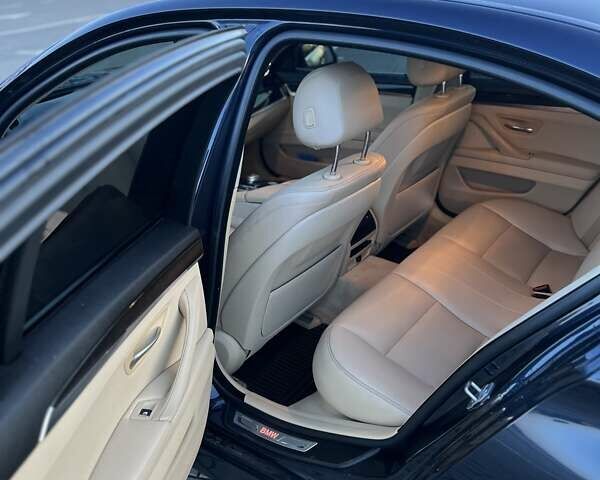 Синій БМВ 5 Серія, об'ємом двигуна 2.98 л та пробігом 93 тис. км за 20500 $, фото 5 на Automoto.ua