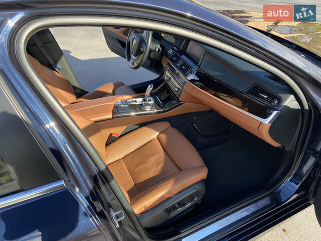 БМВ 5 Серія 2014 у Чернігові на Automoto.ua Синій БМВ 5 Серія, об'ємом двигуна 3 л та пробігом 90 тис. км за 28900 $, фото 17 на Automoto.ua