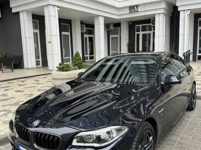 Синий БМВ 5 Серия, объемом двигателя 3 л и пробегом 208 тыс. км за 23999 $, фото 2 на Automoto.ua