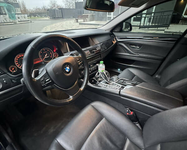 Синій БМВ 5 Серія, об'ємом двигуна 3 л та пробігом 208 тис. км за 22999 $, фото 5 на Automoto.ua