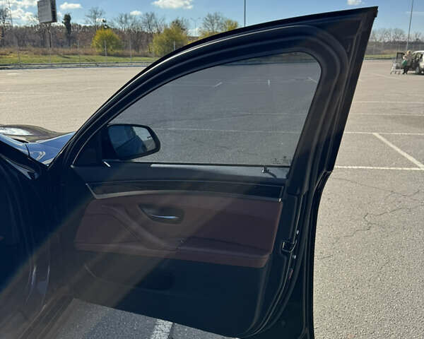 Синій БМВ 5 Серія, об'ємом двигуна 2 л та пробігом 118 тис. км за 21000 $, фото 20 на Automoto.ua