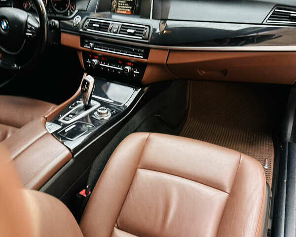 Синий БМВ 5 Серия, объемом двигателя 2 л и пробегом 253 тыс. км за 15700 $, фото 2 на Automoto.ua