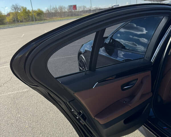 Синій БМВ 5 Серія, об'ємом двигуна 2 л та пробігом 118 тис. км за 21000 $, фото 16 на Automoto.ua