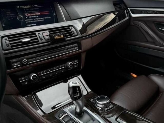 Синий БМВ 5 Серия, объемом двигателя 3 л и пробегом 155 тыс. км за 14000 $, фото 14 на Automoto.ua