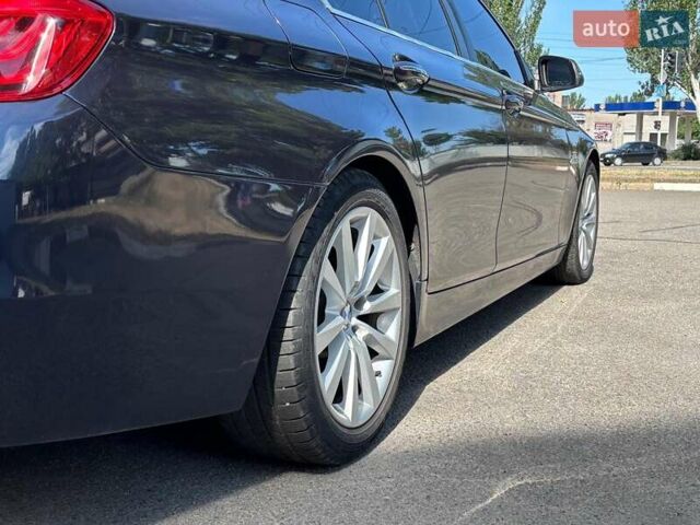 Синій БМВ 5 Серія, об'ємом двигуна 3 л та пробігом 132 тис. км за 20490 $, фото 11 на Automoto.ua