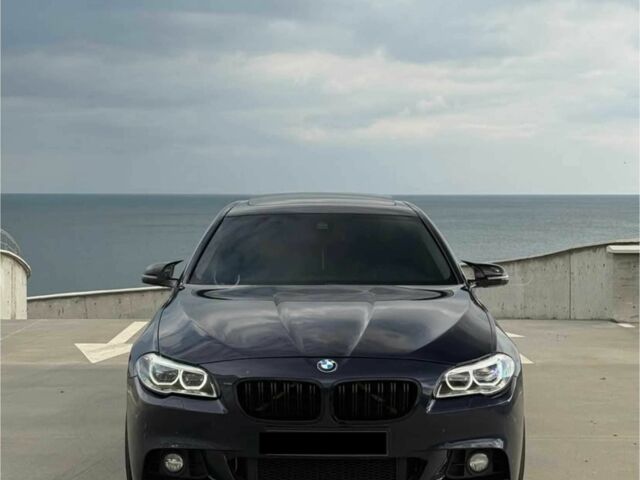 Синий БМВ 5 Серия, объемом двигателя 3 л и пробегом 155 тыс. км за 14000 $, фото 3 на Automoto.ua