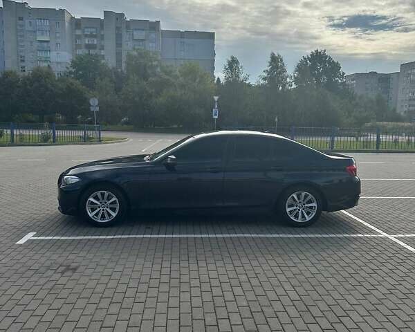 Синій БМВ 5 Серія, об'ємом двигуна 2 л та пробігом 133 тис. км за 15250 $, фото 3 на Automoto.ua