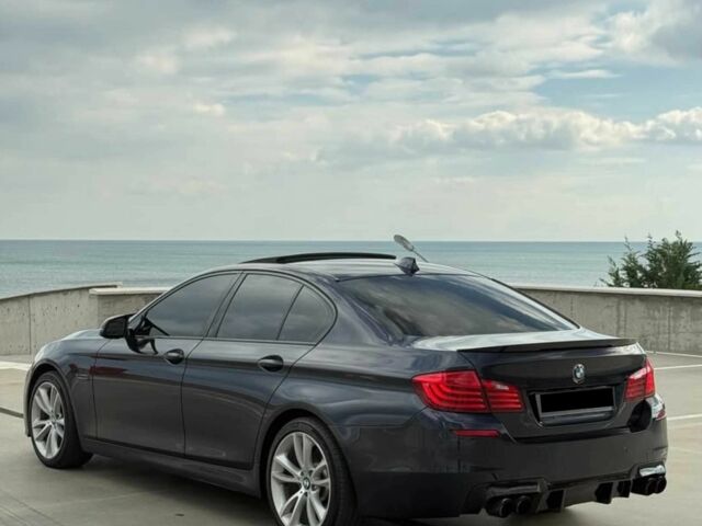 Синий БМВ 5 Серия, объемом двигателя 3 л и пробегом 155 тыс. км за 14000 $, фото 6 на Automoto.ua