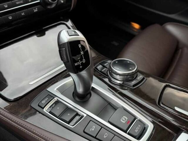 Синий БМВ 5 Серия, объемом двигателя 3 л и пробегом 155 тыс. км за 14000 $, фото 12 на Automoto.ua