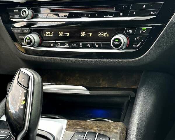 БМВ 5 Серия 2017 в Днепре (Днепропетровске) на Automoto.ua Синий БМВ 5 Серия, объемом двигателя 2 л и пробегом 219 тыс. км за 23999 $, фото 15 на Automoto.ua