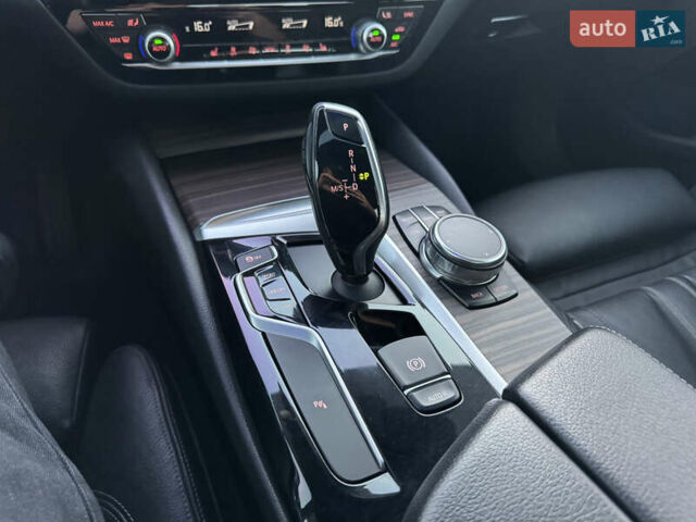 Синій БМВ 5 Серія, об'ємом двигуна 3 л та пробігом 117 тис. км за 33500 $, фото 33 на Automoto.ua