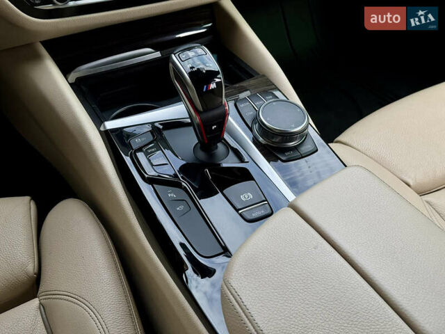 Синій БМВ 5 Серія, об'ємом двигуна 3 л та пробігом 155 тис. км за 32500 $, фото 21 на Automoto.ua