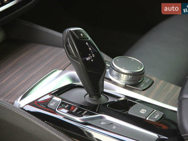 Синій БМВ 5 Серія, об'ємом двигуна 2 л та пробігом 62 тис. км за 31000 $, фото 19 на Automoto.ua