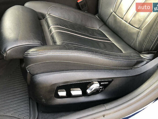 БМВ 5 Серия 2017 в Львове на Automoto.ua Синий БМВ 5 Серия, объемом двигателя 3 л и пробегом 160 тыс. км за 31000 $, фото 18 на Automoto.ua