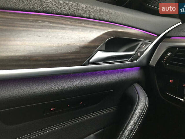 БМВ 5 Серия 2017 в Львове на Automoto.ua Синий БМВ 5 Серия, объемом двигателя 3 л и пробегом 160 тыс. км за 31000 $, фото 21 на Automoto.ua