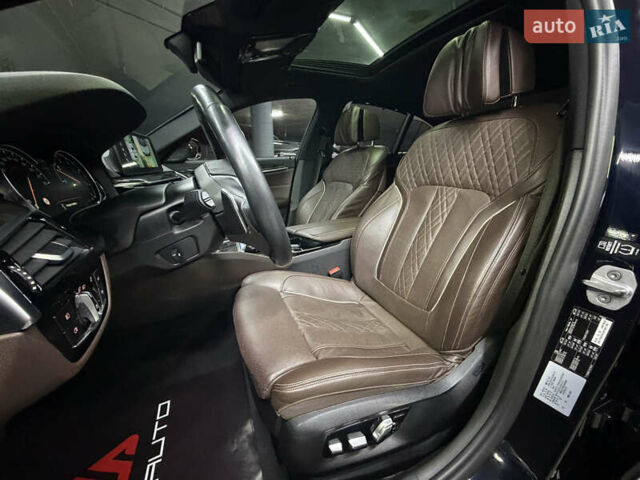 БМВ 5 Серия 2017 в Одессе на Automoto.ua Синий БМВ 5 Серия, объемом двигателя 2.99 л и пробегом 143 тыс. км за 36500 $, фото 18 на Automoto.ua