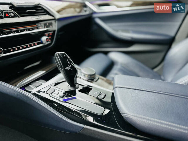 Синій БМВ 5 Серія, об'ємом двигуна 3 л та пробігом 170 тис. км за 37700 $, фото 21 на Automoto.ua