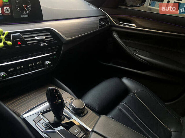 БМВ 5 Серия 2017 в Львове на Automoto.ua Синий БМВ 5 Серия, объемом двигателя 3 л и пробегом 160 тыс. км за 31000 $, фото 29 на Automoto.ua