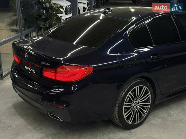 БМВ 5 Серия 2017 в Одессе на Automoto.ua Синий БМВ 5 Серия, объемом двигателя 2.99 л и пробегом 143 тыс. км за 36500 $, фото 15 на Automoto.ua