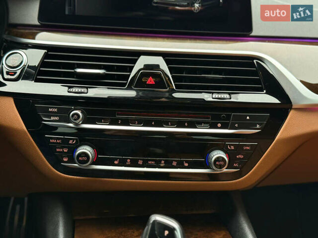 Синій БМВ 5 Серія, об'ємом двигуна 2 л та пробігом 122 тис. км за 26500 $, фото 17 на Automoto.ua