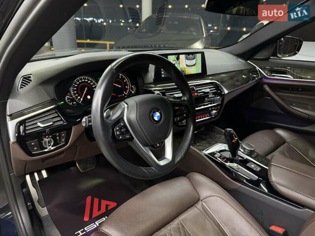 БМВ 5 Серия 2017 в Одессе на Automoto.ua Синий БМВ 5 Серия, объемом двигателя 2.99 л и пробегом 143 тыс. км за 36500 $, фото 19 на Automoto.ua