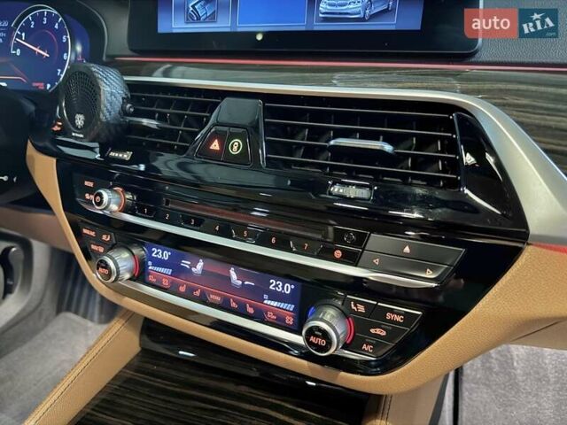 Синий БМВ 5 Серия, объемом двигателя 3 л и пробегом 115 тыс. км за 38000 $, фото 31 на Automoto.ua