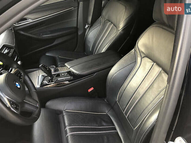 БМВ 5 Серия 2017 в Львове на Automoto.ua Синий БМВ 5 Серия, объемом двигателя 3 л и пробегом 160 тыс. км за 31000 $, фото 15 на Automoto.ua