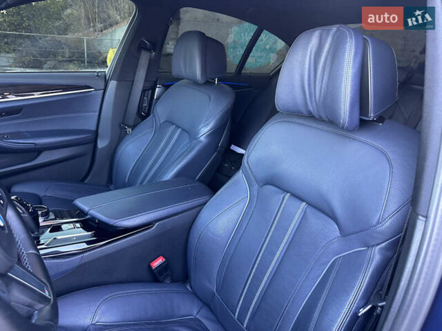 БМВ 5 Серия 2017 в Одессе на Automoto.ua Синий БМВ 5 Серия, объемом двигателя 3 л и пробегом 159 тыс. км за 33900 $, фото 15 на Automoto.ua