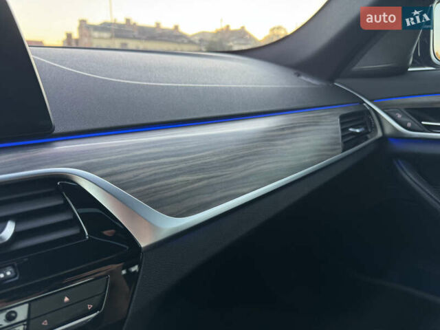 Синій БМВ 5 Серія, об'ємом двигуна 3 л та пробігом 117 тис. км за 33500 $, фото 32 на Automoto.ua