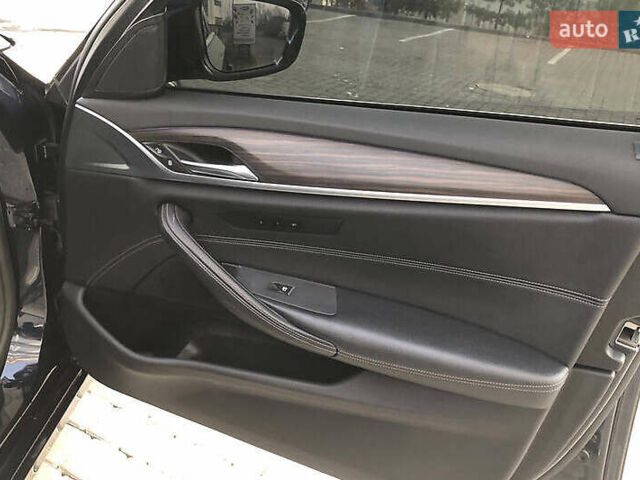 БМВ 5 Серия 2017 в Львове на Automoto.ua Синий БМВ 5 Серия, объемом двигателя 3 л и пробегом 160 тыс. км за 31000 $, фото 36 на Automoto.ua
