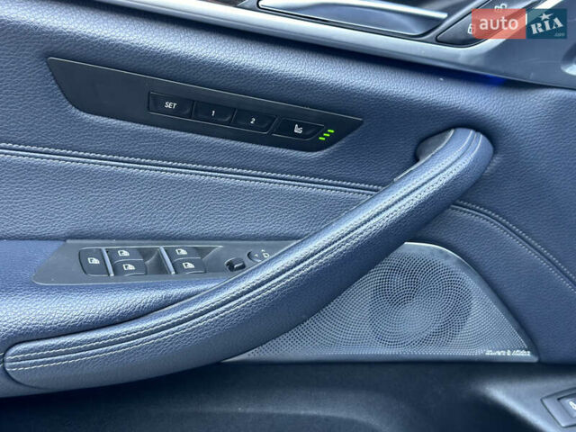 БМВ 5 Серия 2017 в Одессе на Automoto.ua Синий БМВ 5 Серия, объемом двигателя 3 л и пробегом 159 тыс. км за 33900 $, фото 24 на Automoto.ua