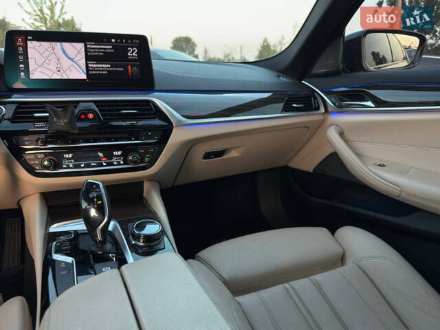 Синий БМВ 5 Серия, объемом двигателя 3 л и пробегом 138 тыс. км за 39500 $, фото 18 на Automoto.ua