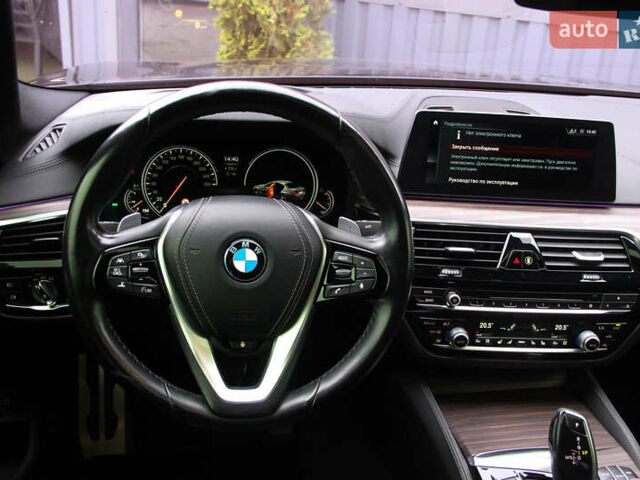 Синій БМВ 5 Серія, об'ємом двигуна 2 л та пробігом 62 тис. км за 31000 $, фото 41 на Automoto.ua