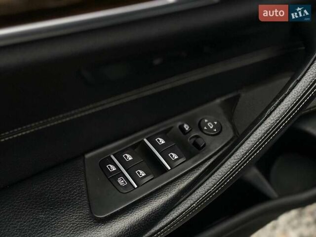 Синій БМВ 5 Серія, об'ємом двигуна 2 л та пробігом 240 тис. км за 22999 $, фото 17 на Automoto.ua