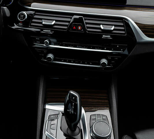 Синій БМВ 5 Серія, об'ємом двигуна 3 л та пробігом 99 тис. км за 40500 $, фото 17 на Automoto.ua