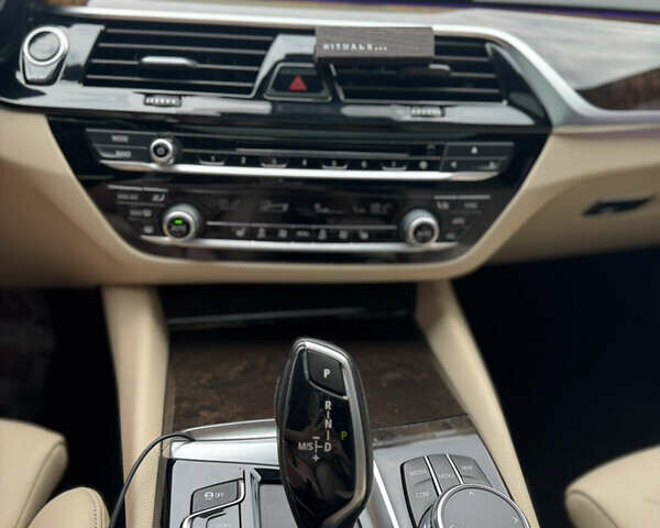 БМВ 5 Серия 2017 в Одессе на Automoto.ua Синий БМВ 5 Серия, объемом двигателя 2 л и пробегом 130 тыс. км за 26000 $, фото 6 на Automoto.ua