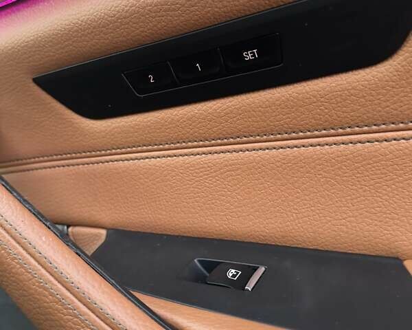 Синій БМВ 5 Серія, об'ємом двигуна 3 л та пробігом 134 тис. км за 33000 $, фото 13 на Automoto.ua