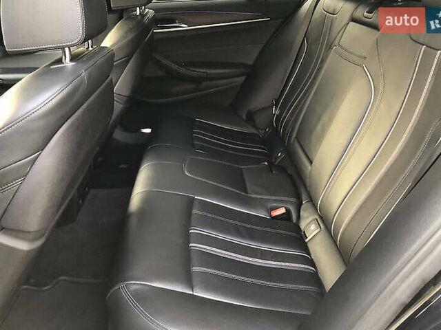 БМВ 5 Серия 2017 в Львове на Automoto.ua Синий БМВ 5 Серия, объемом двигателя 3 л и пробегом 160 тыс. км за 31000 $, фото 39 на Automoto.ua