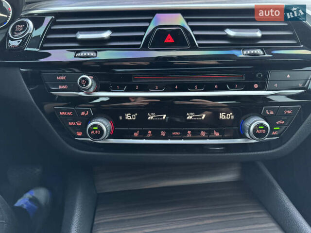 Синій БМВ 5 Серія, об'ємом двигуна 3 л та пробігом 117 тис. км за 33500 $, фото 31 на Automoto.ua