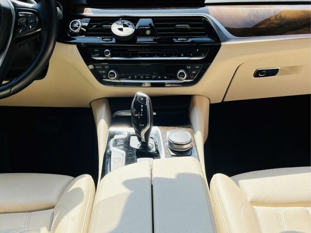 Синій БМВ 5 Серія, об'ємом двигуна 2 л та пробігом 63 тис. км за 31000 $, фото 7 на Automoto.ua